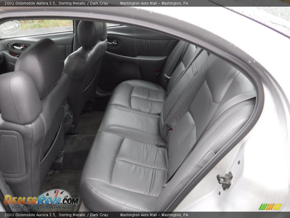 2001 Oldsmobile Aurora 3.5 Sterling Metallic / Dark Gray Photo #17