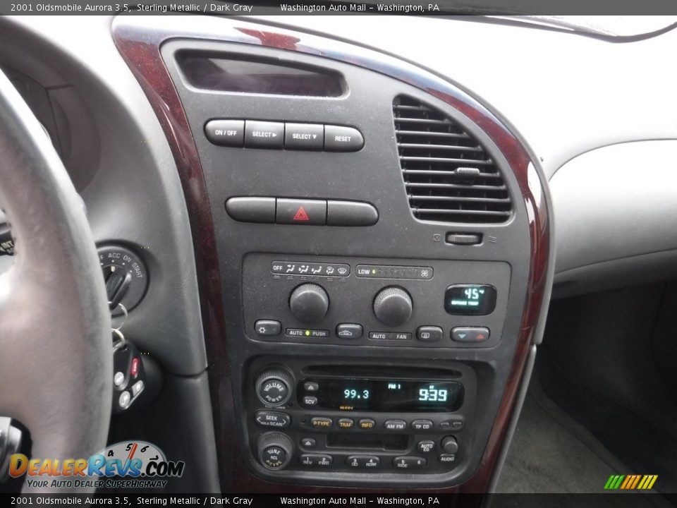 2001 Oldsmobile Aurora 3.5 Sterling Metallic / Dark Gray Photo #20