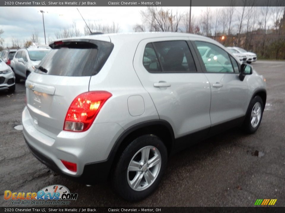 2020 Chevrolet Trax LS Silver Ice Metallic / Jet Black Photo #4