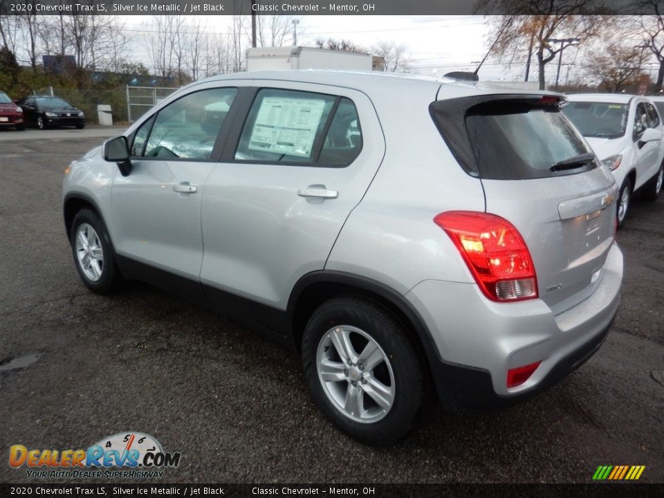 2020 Chevrolet Trax LS Silver Ice Metallic / Jet Black Photo #5