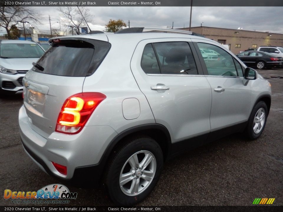 2020 Chevrolet Trax LT Silver Ice Metallic / Jet Black Photo #4