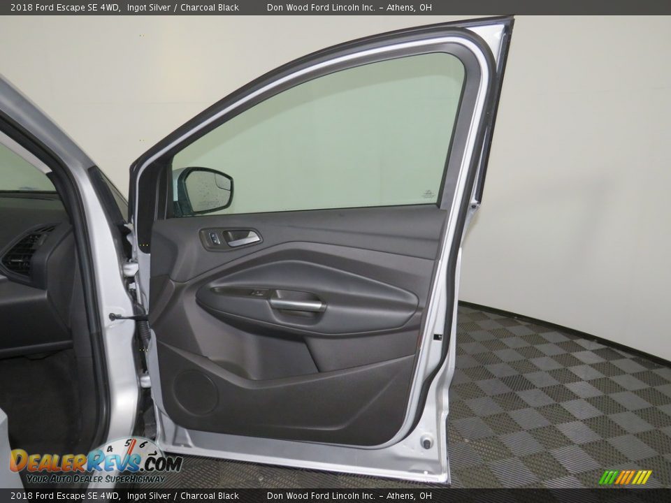 2018 Ford Escape SE 4WD Ingot Silver / Charcoal Black Photo #25