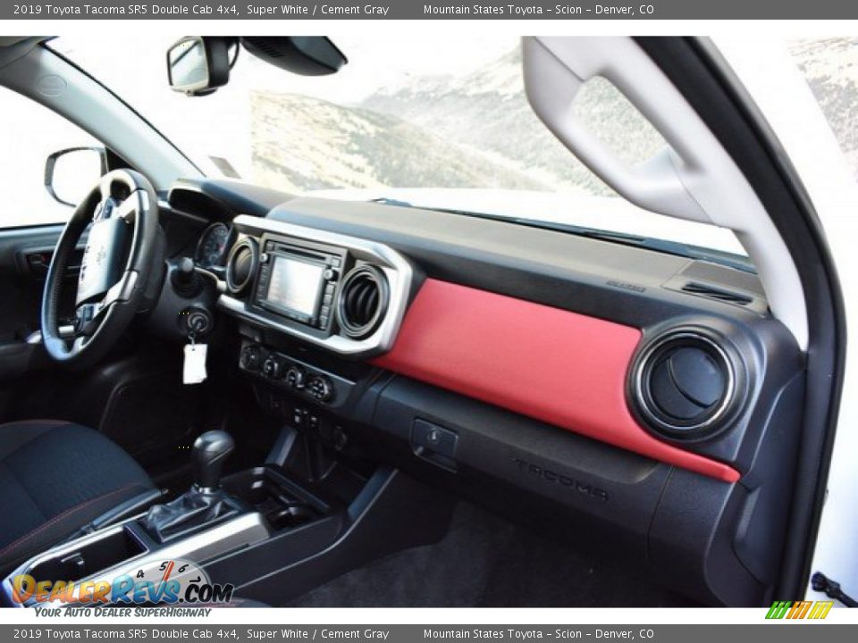 2019 Toyota Tacoma SR5 Double Cab 4x4 Super White / Cement Gray Photo #16