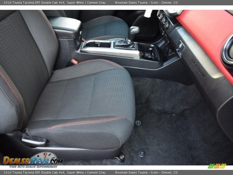 2019 Toyota Tacoma SR5 Double Cab 4x4 Super White / Cement Gray Photo #17