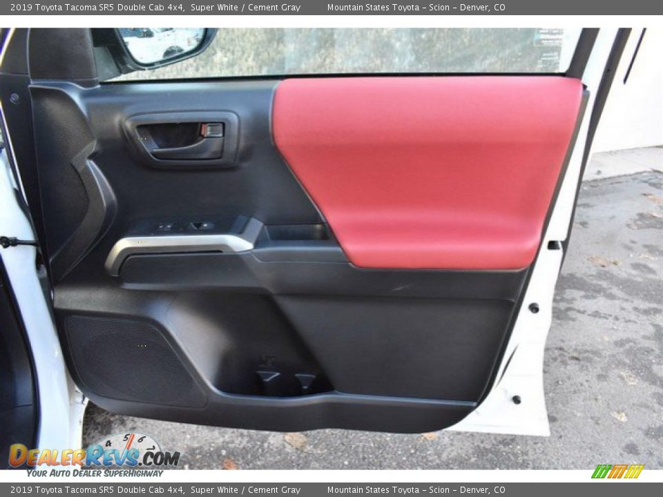 2019 Toyota Tacoma SR5 Double Cab 4x4 Super White / Cement Gray Photo #25