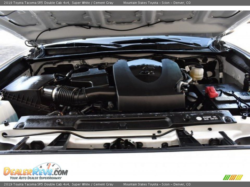 2019 Toyota Tacoma SR5 Double Cab 4x4 Super White / Cement Gray Photo #27