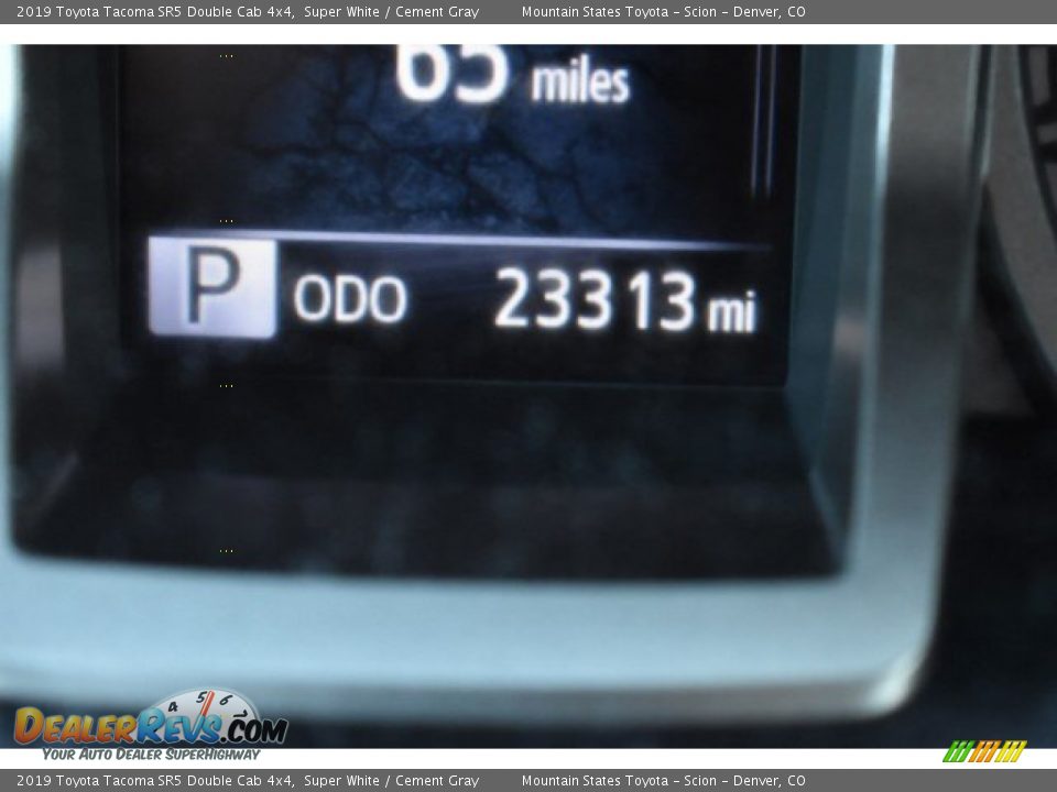 2019 Toyota Tacoma SR5 Double Cab 4x4 Super White / Cement Gray Photo #29