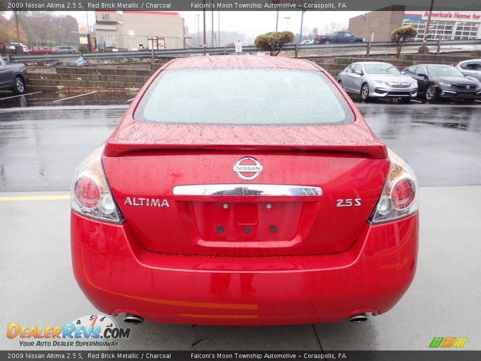 2009 Nissan Altima 2.5 S Red Brick Metallic / Charcoal Photo #4