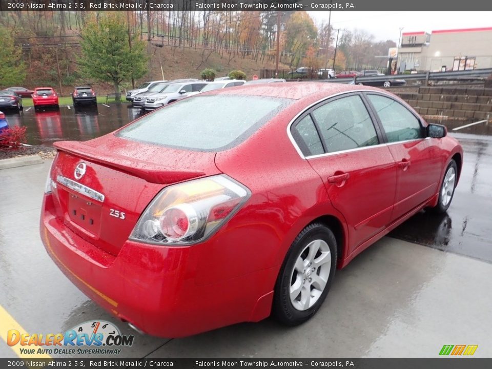 2009 Nissan Altima 2.5 S Red Brick Metallic / Charcoal Photo #5