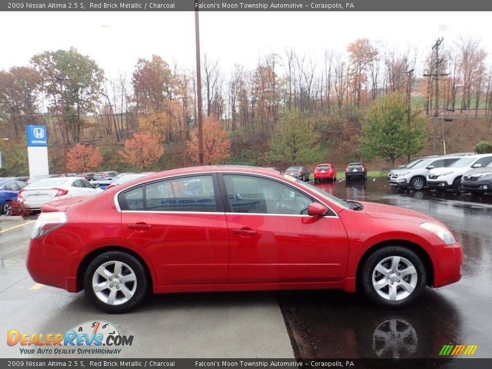 2009 Nissan Altima 2.5 S Red Brick Metallic / Charcoal Photo #6