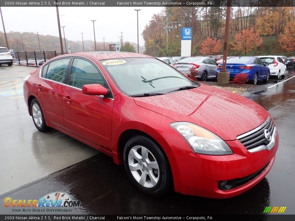 Front 3/4 View of 2009 Nissan Altima 2.5 S Photo #7