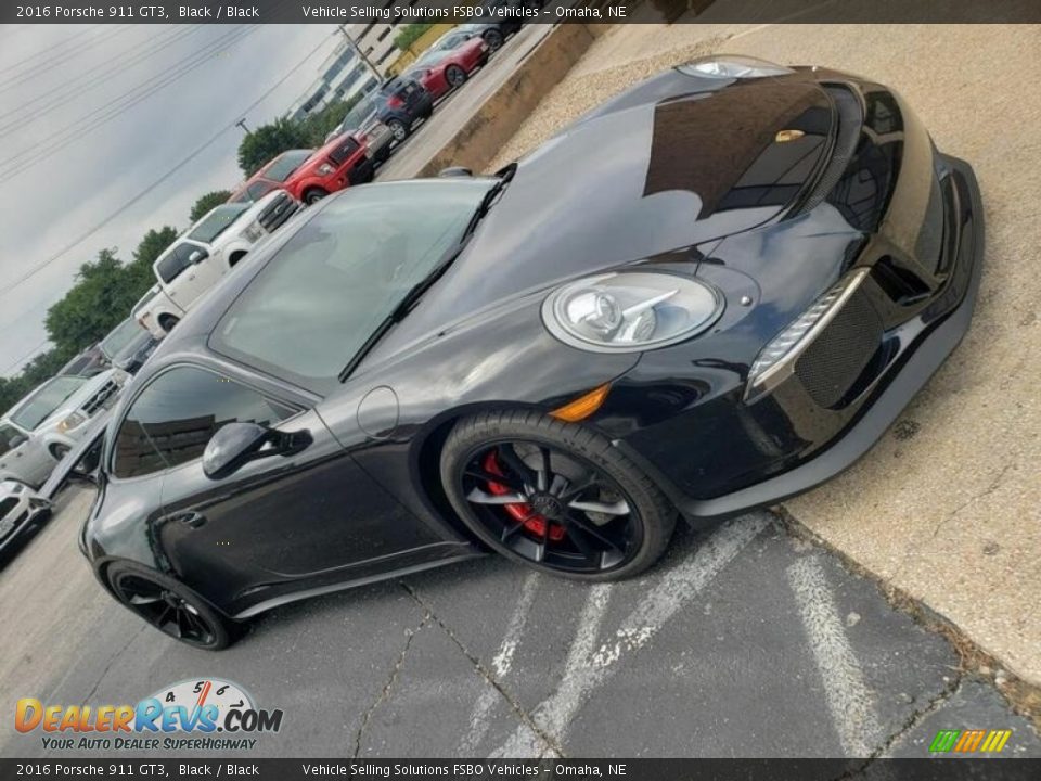 Front 3/4 View of 2016 Porsche 911 GT3 Photo #11