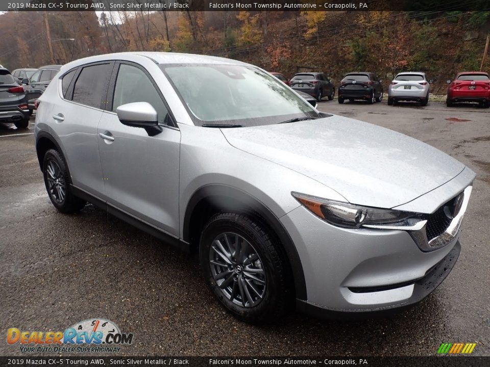 Front 3/4 View of 2019 Mazda CX-5 Touring AWD Photo #3