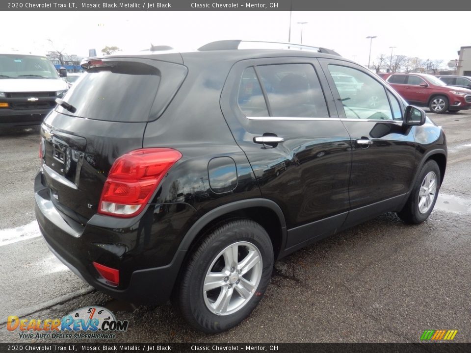 2020 Chevrolet Trax LT Mosaic Black Metallic / Jet Black Photo #4