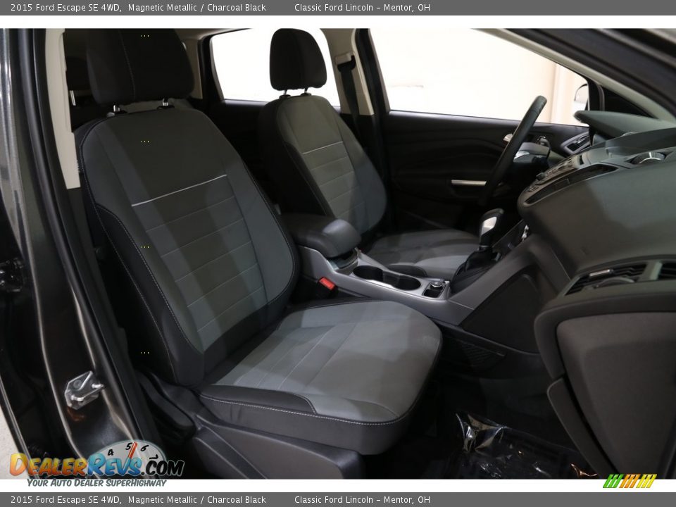 2015 Ford Escape SE 4WD Magnetic Metallic / Charcoal Black Photo #16