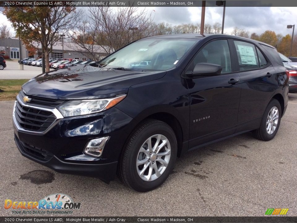 Front 3/4 View of 2020 Chevrolet Equinox LS AWD Photo #5