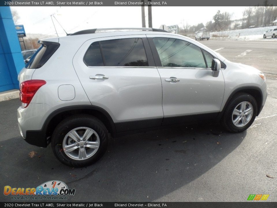 2020 Chevrolet Trax LT AWD Silver Ice Metallic / Jet Black Photo #8