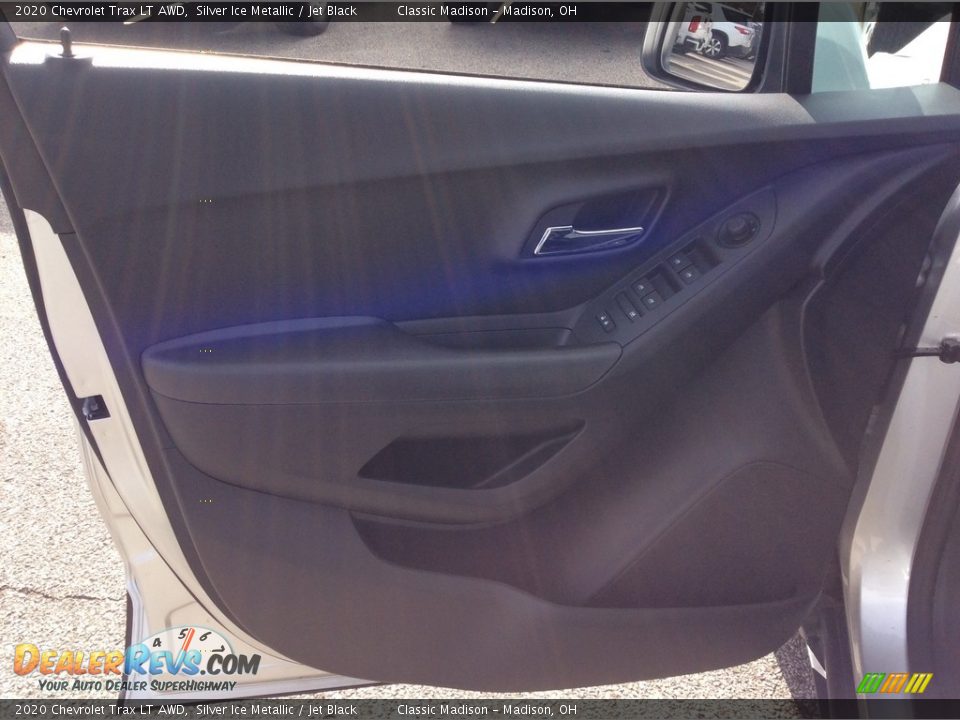 2020 Chevrolet Trax LT AWD Silver Ice Metallic / Jet Black Photo #10
