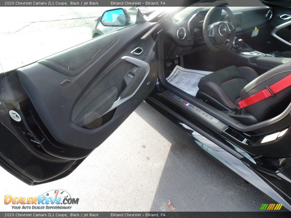 2020 Chevrolet Camaro ZL1 Coupe Black / Jet Black Photo #15