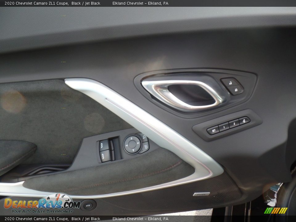 Door Panel of 2020 Chevrolet Camaro ZL1 Coupe Photo #17