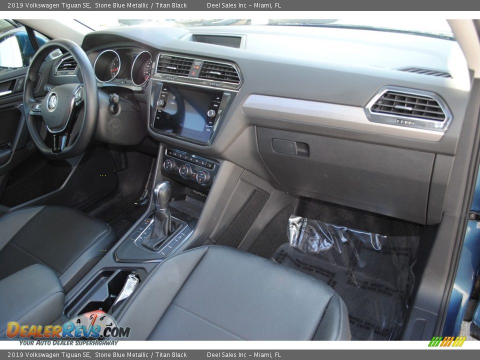 2019 Volkswagen Tiguan SE Stone Blue Metallic / Titan Black Photo #17