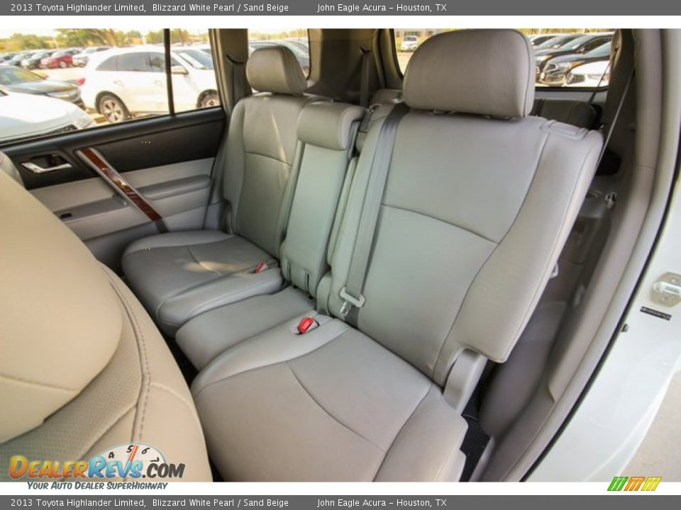 2013 Toyota Highlander Limited Blizzard White Pearl / Sand Beige Photo #22
