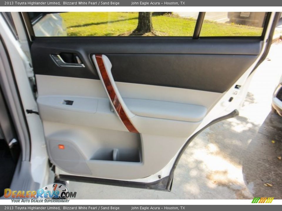 2013 Toyota Highlander Limited Blizzard White Pearl / Sand Beige Photo #25