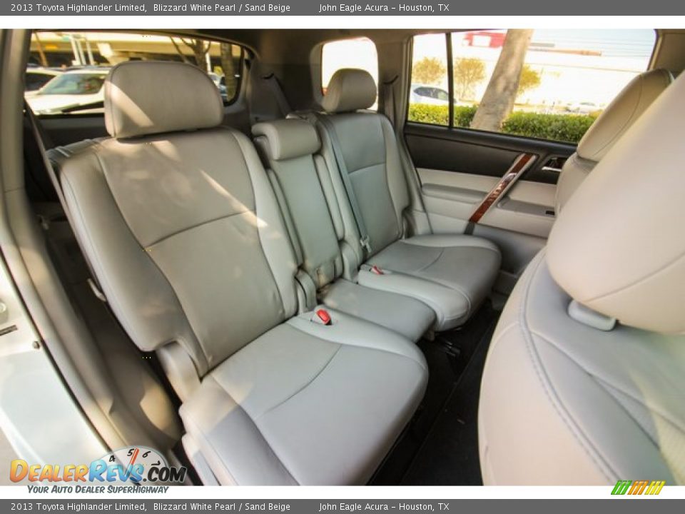 2013 Toyota Highlander Limited Blizzard White Pearl / Sand Beige Photo #26