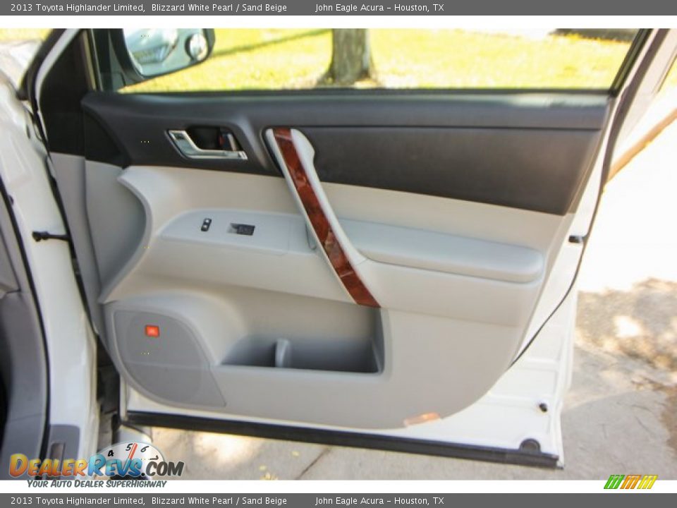 2013 Toyota Highlander Limited Blizzard White Pearl / Sand Beige Photo #27