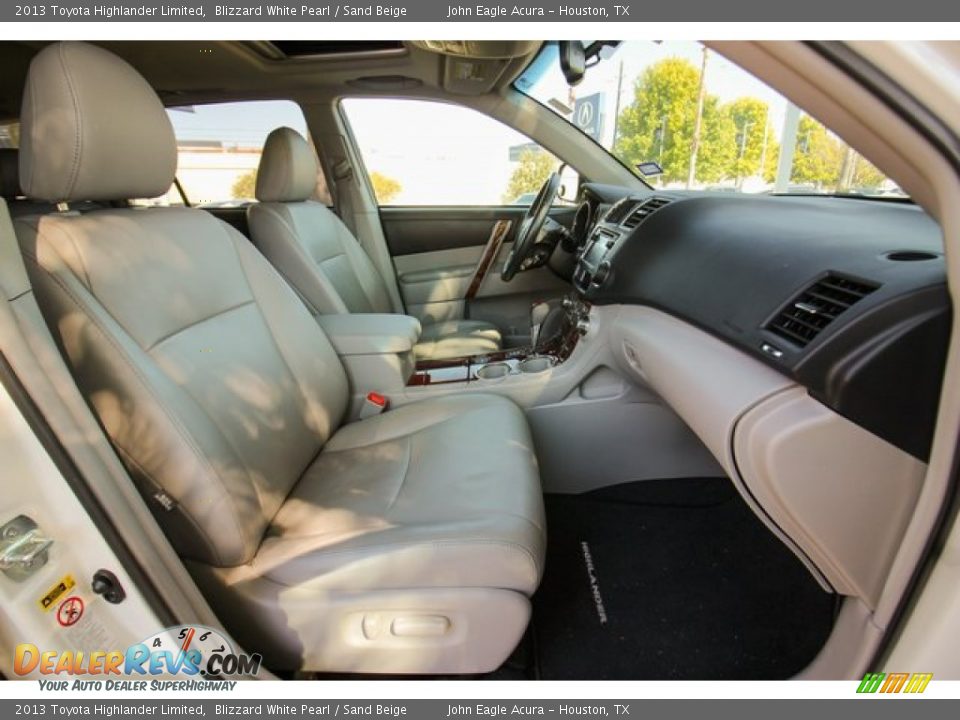 2013 Toyota Highlander Limited Blizzard White Pearl / Sand Beige Photo #28