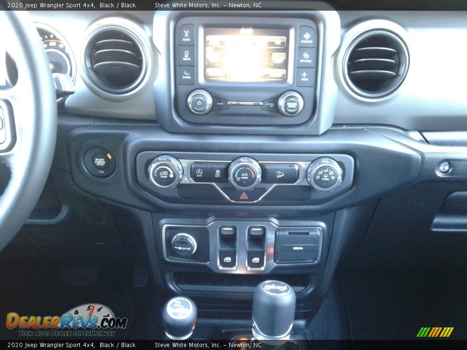 2020 Jeep Wrangler Sport 4x4 Black / Black Photo #19