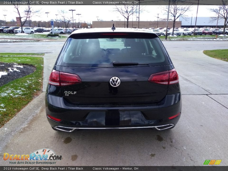 2019 Volkswagen Golf SE Deep Black Pearl / Titan Black Photo #5