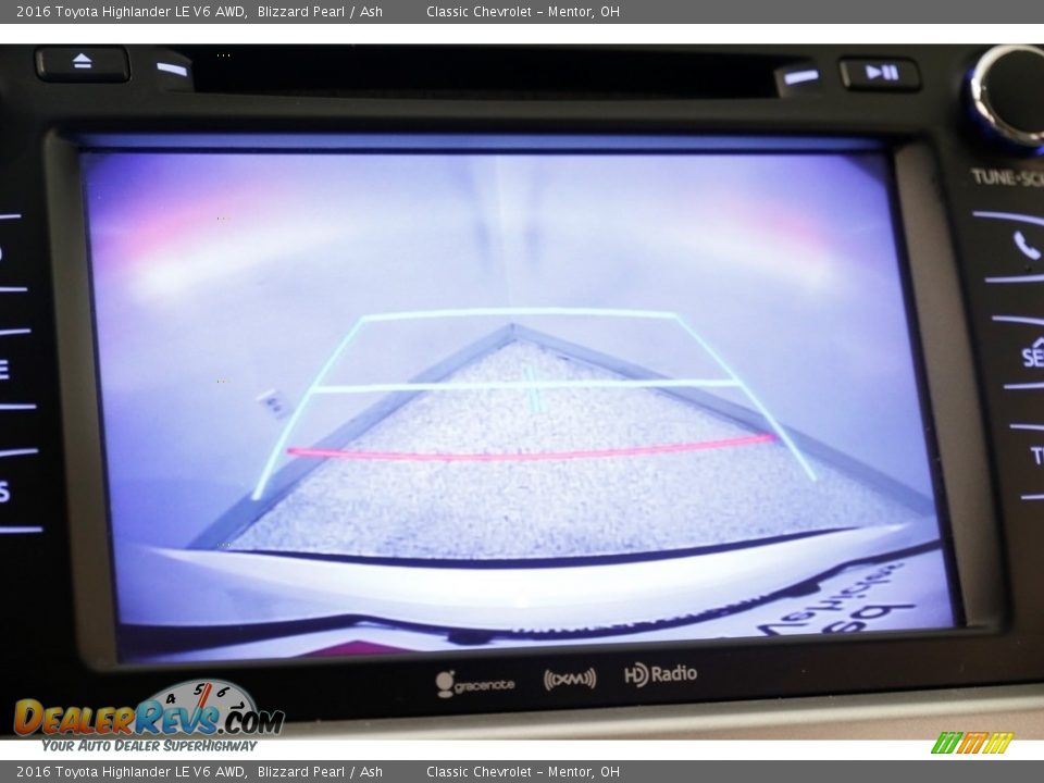 2016 Toyota Highlander LE V6 AWD Blizzard Pearl / Ash Photo #12