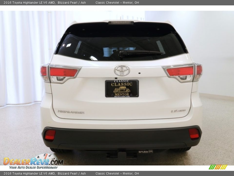 2016 Toyota Highlander LE V6 AWD Blizzard Pearl / Ash Photo #19