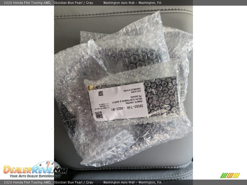2020 Honda Pilot Touring AWD Obsidian Blue Pearl / Gray Photo #34