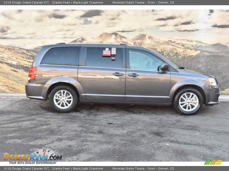 2018 Dodge Grand Caravan SXT Granite Pearl / Black/Light Graystone Photo #2