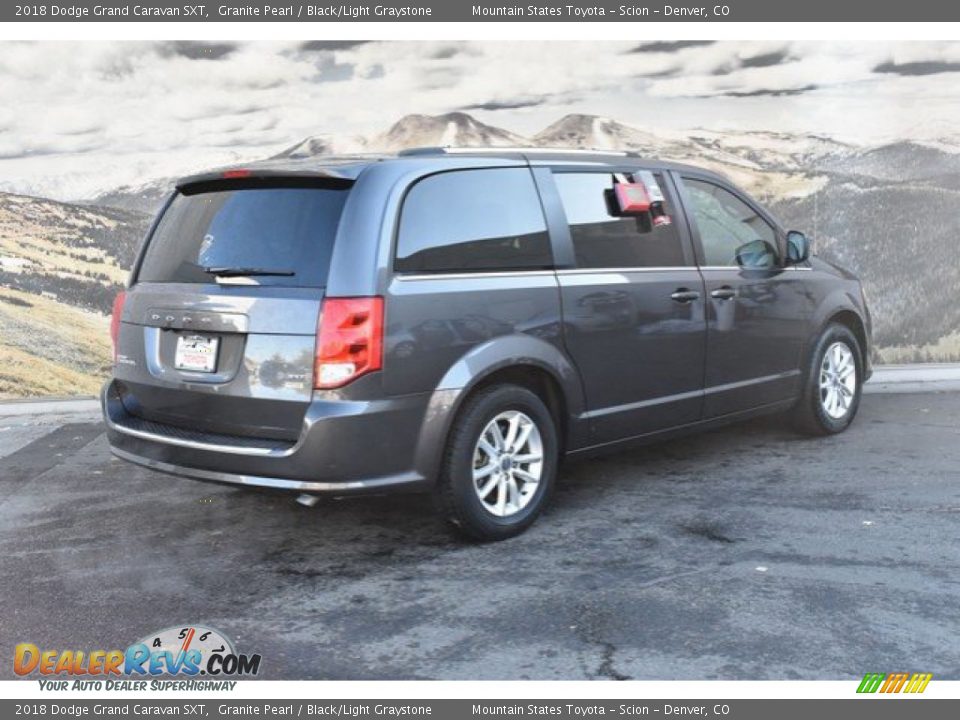 2018 Dodge Grand Caravan SXT Granite Pearl / Black/Light Graystone Photo #3