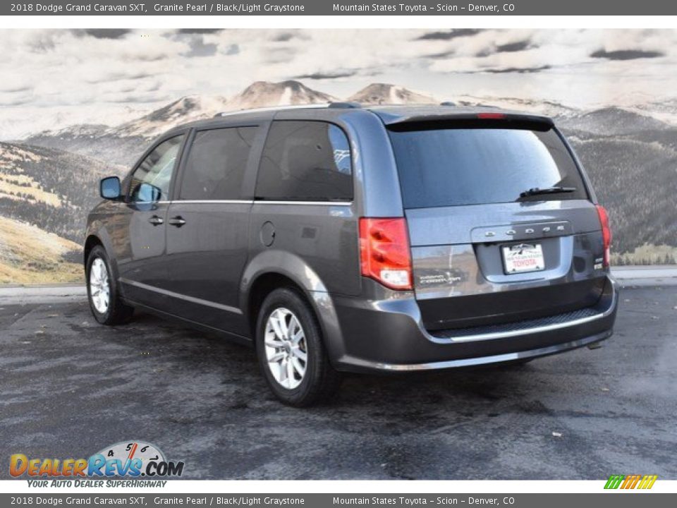 2018 Dodge Grand Caravan SXT Granite Pearl / Black/Light Graystone Photo #7