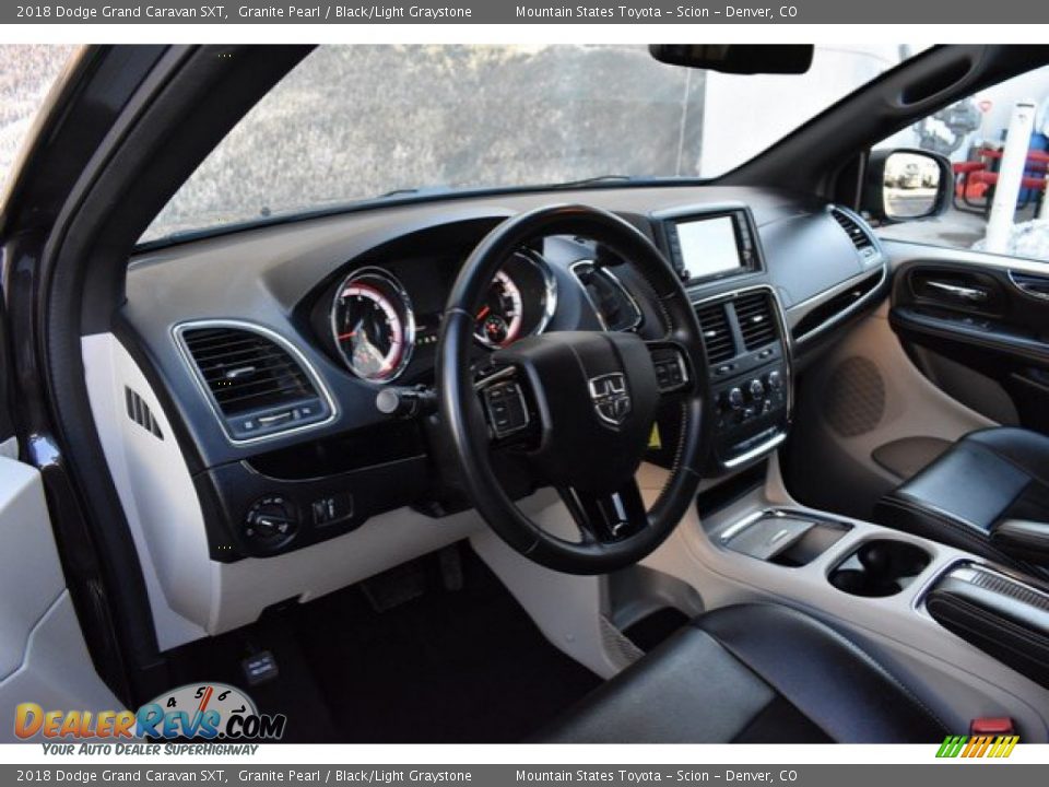 2018 Dodge Grand Caravan SXT Granite Pearl / Black/Light Graystone Photo #10