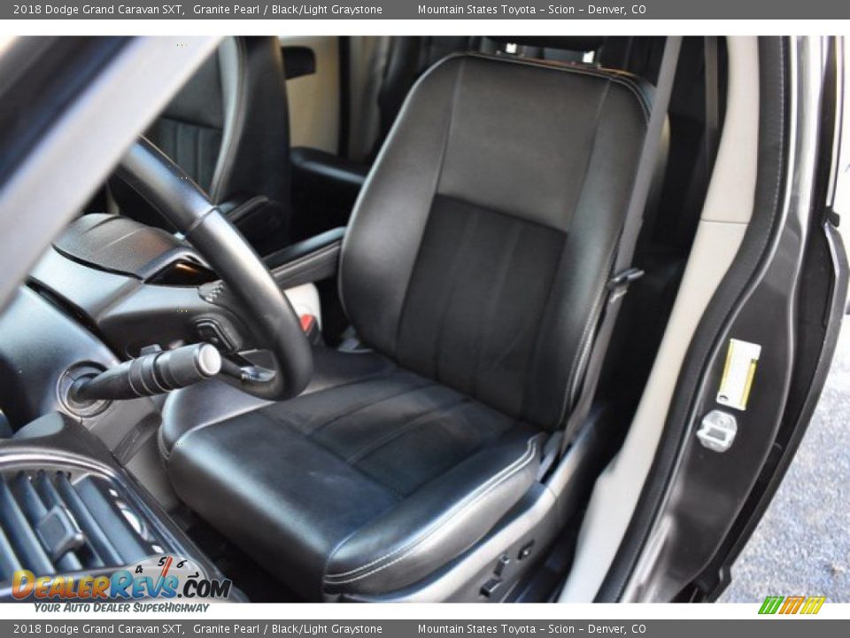 2018 Dodge Grand Caravan SXT Granite Pearl / Black/Light Graystone Photo #12