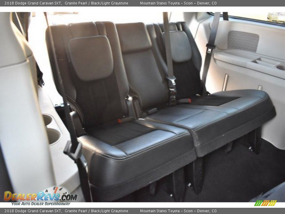 2018 Dodge Grand Caravan SXT Granite Pearl / Black/Light Graystone Photo #23