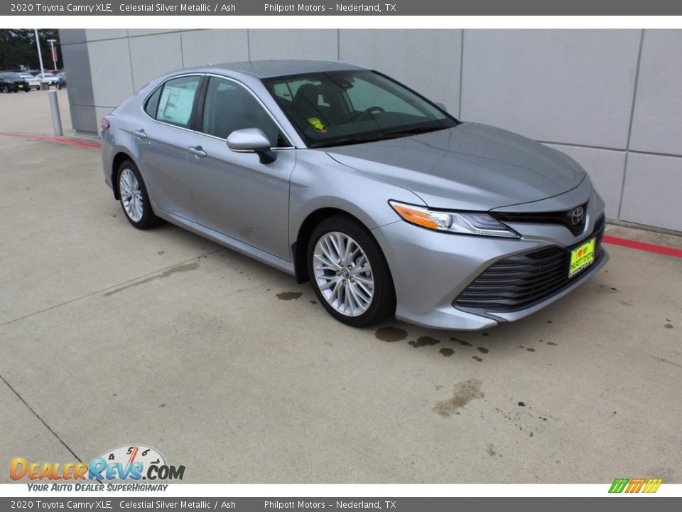 2020 Toyota Camry XLE Celestial Silver Metallic / Ash Photo #2