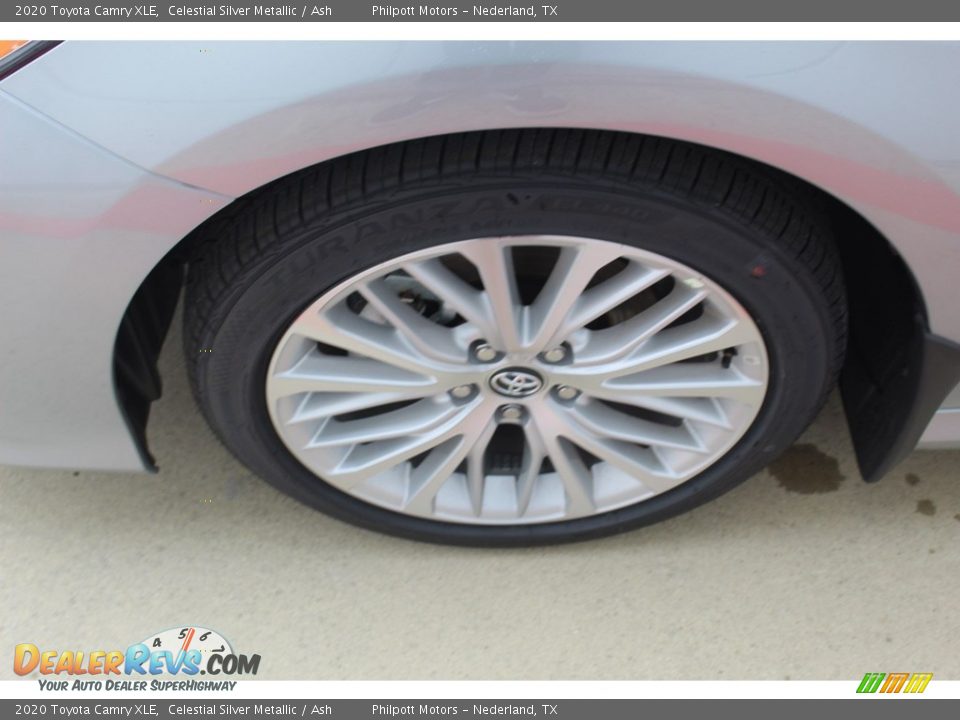 2020 Toyota Camry XLE Celestial Silver Metallic / Ash Photo #5