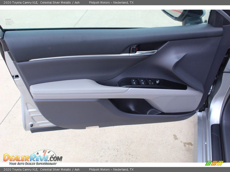 2020 Toyota Camry XLE Celestial Silver Metallic / Ash Photo #9