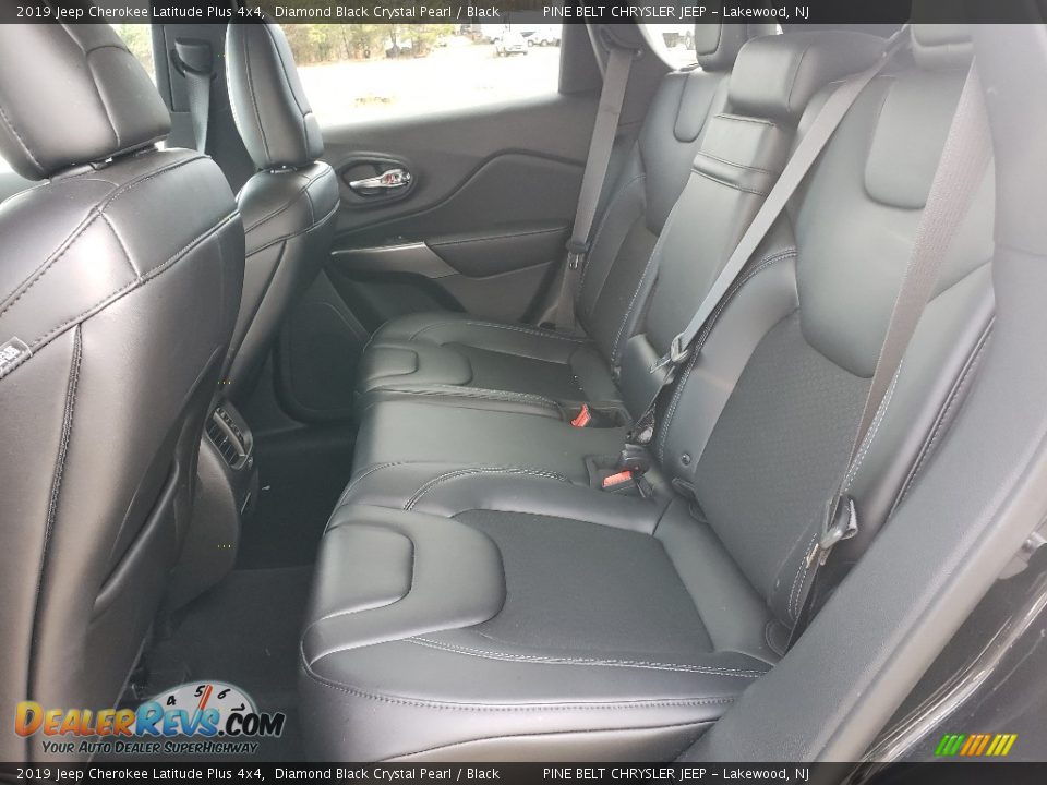 2019 Jeep Cherokee Latitude Plus 4x4 Diamond Black Crystal Pearl / Black Photo #3