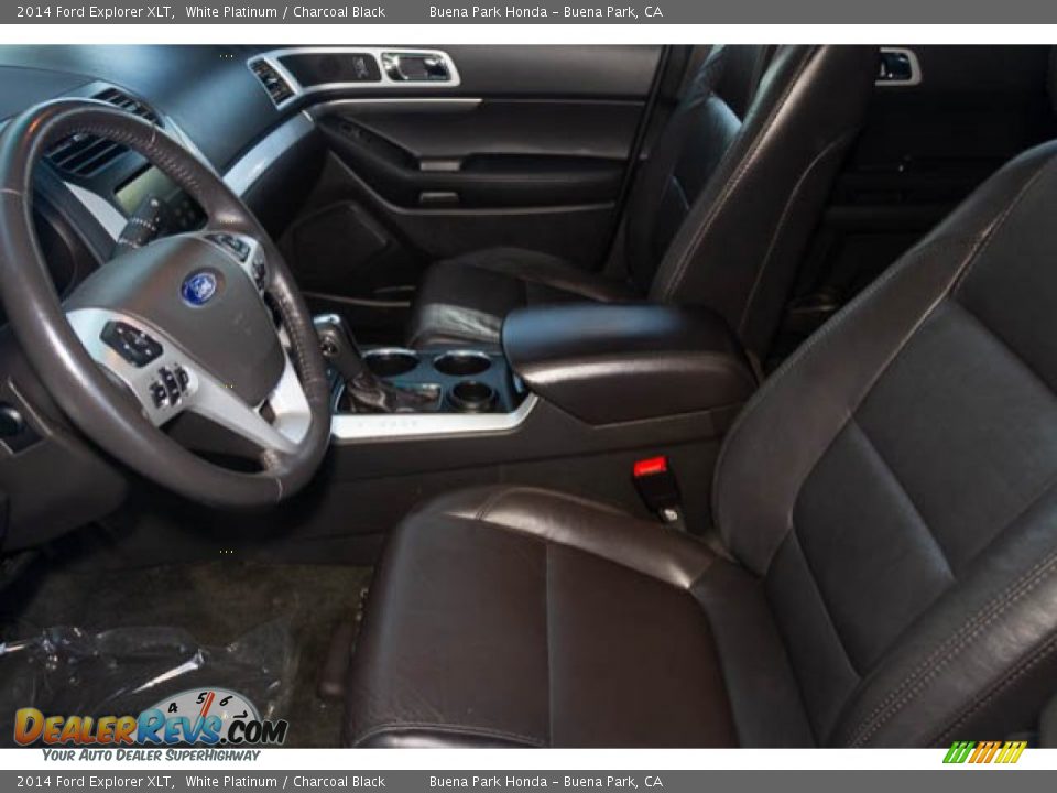 2014 Ford Explorer XLT White Platinum / Charcoal Black Photo #3
