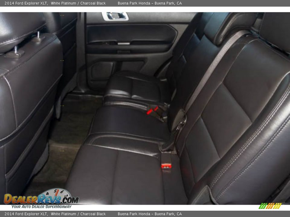 2014 Ford Explorer XLT White Platinum / Charcoal Black Photo #4