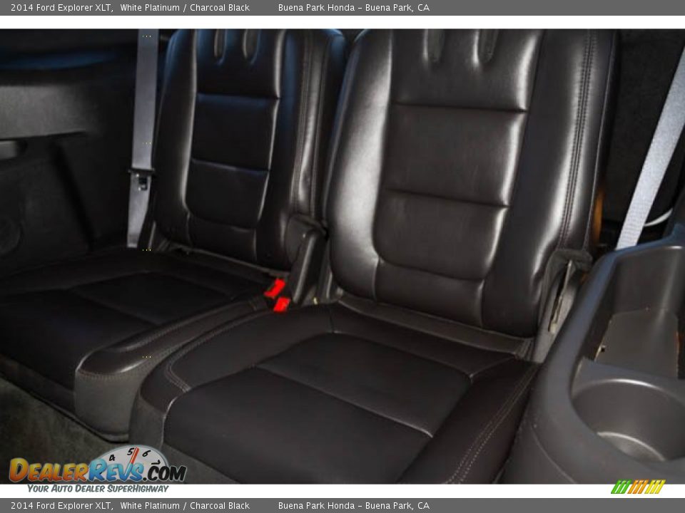 2014 Ford Explorer XLT White Platinum / Charcoal Black Photo #19