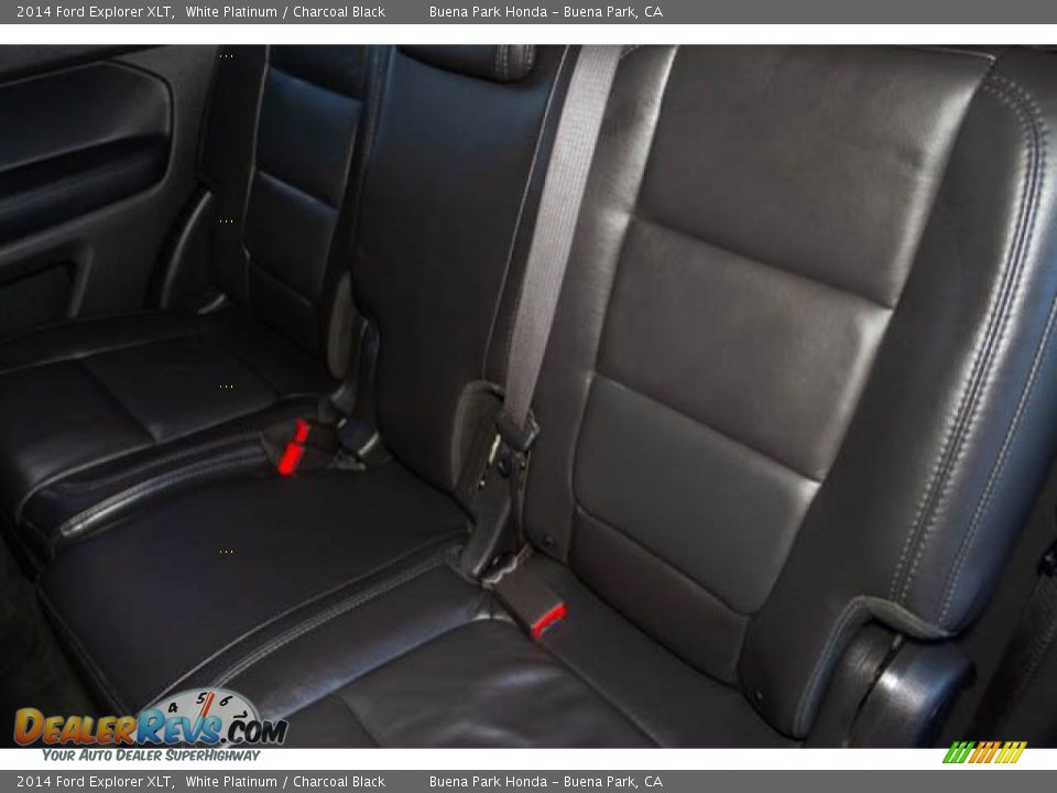 2014 Ford Explorer XLT White Platinum / Charcoal Black Photo #20