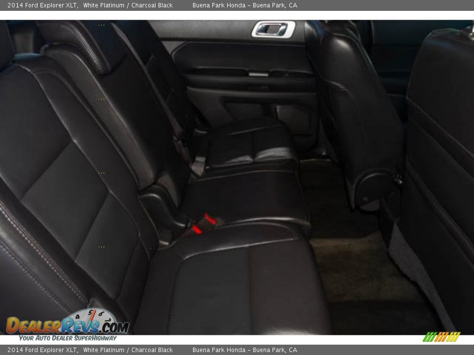 2014 Ford Explorer XLT White Platinum / Charcoal Black Photo #22